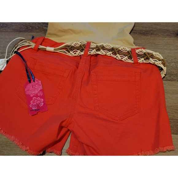 NWT Maternity Cut Off Shorts by WallFlower. Size Large. Coral. Belt included! - Picture 6 of 8